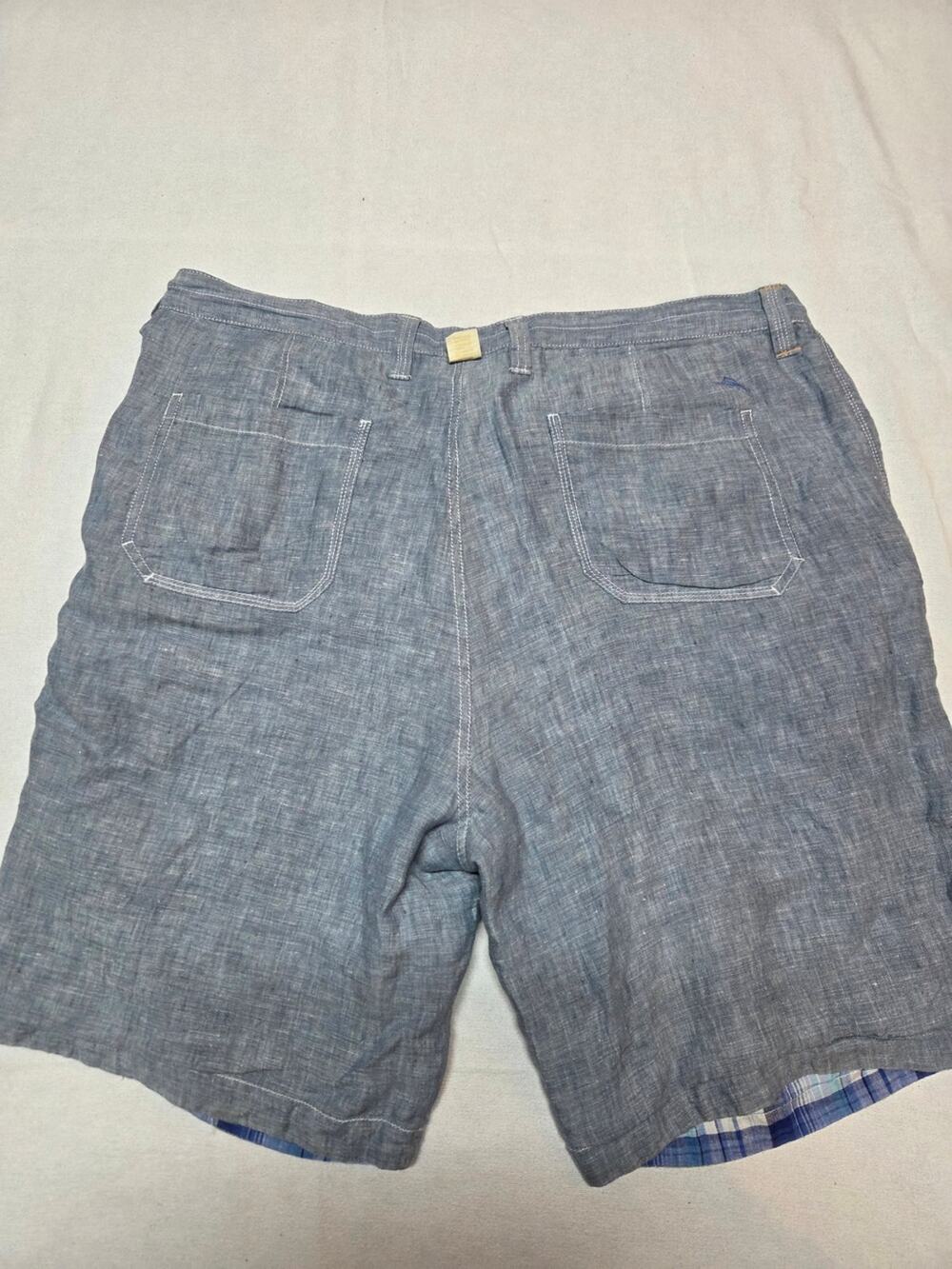 Tommy Bahama Men's Reversible  Linen Shorts in Light Blue Size 38